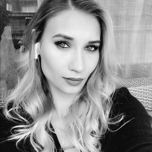 Meet your Posher, Katelyn